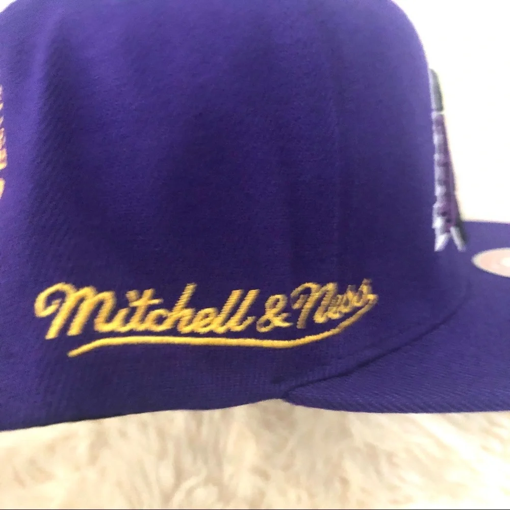 MITCHELLS & NESS LOS ANGELES LAKERS SNAPBACK  HAT - Picture 7 of 8